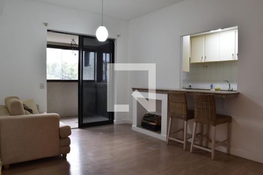 Apartamento para alugar com 2 quartos, 90m² em Batel, Curitiba