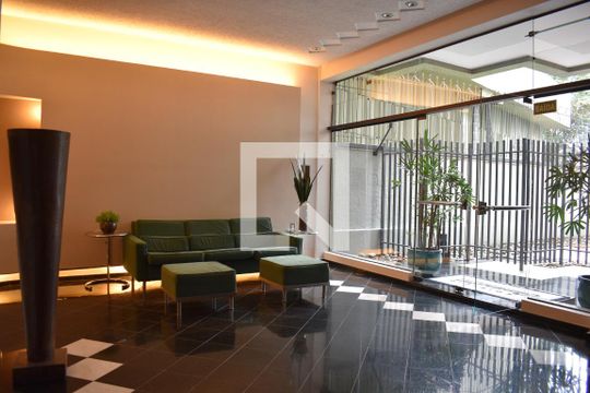 Hall de entrada de apartamento à venda com 2 quartos, 90m² em Batel, Curitiba