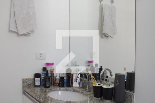 Banheiro Suíte de apartamento à venda com 3 quartos, 74m² em Santo Inácio, Curitiba