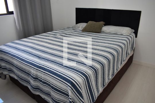 Suíte de apartamento à venda com 3 quartos, 74m² em Santo Inácio, Curitiba
