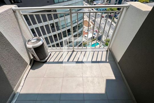 Sacada de apartamento à venda com 1 quarto, 27m² em Vila Nova Conceição, São Paulo