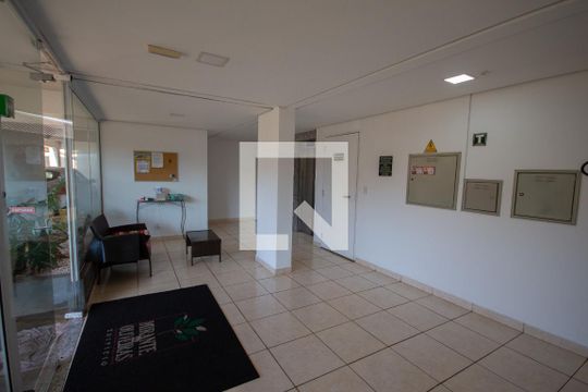 Hall de entrada de apartamento para alugar com 2 quartos, 50m² em Ipiranga, Ribeirão Preto