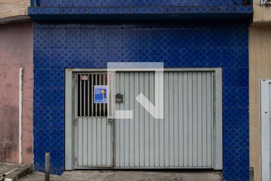 Fachada de casa à venda com 4 quartos, 124m² em Piraporinha, Diadema