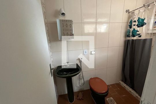 Banheiro de apartamento para alugar com 2 quartos, 65m² em Méier, Rio de Janeiro