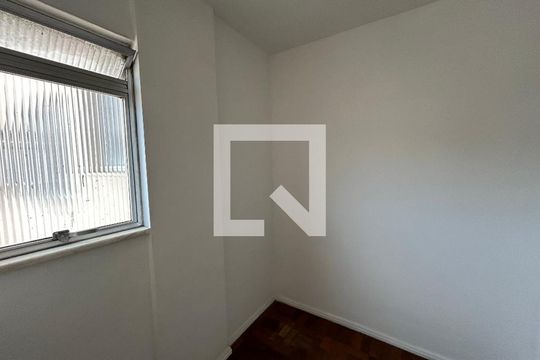 Quarto de Serviço de apartamento para alugar com 2 quartos, 65m² em Méier, Rio de Janeiro
