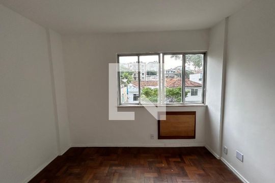 Quarto 2 de apartamento para alugar com 2 quartos, 65m² em Méier, Rio de Janeiro