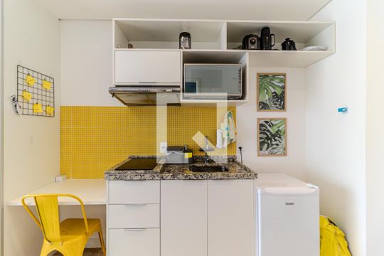 Cozinha de kitnet/studio à venda com 1 quarto, 22m² em República, São Paulo