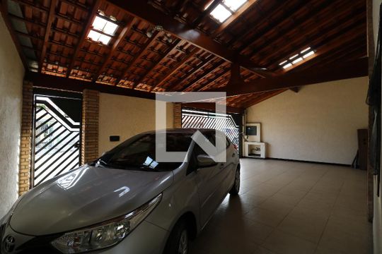 Garagem de casa à venda com 3 quartos, 195m² em Jardim Santo Alberto, Santo André