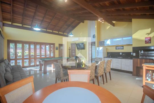 Área comum de casa à venda com 2 quartos, 230m² em Partenon, Porto Alegre