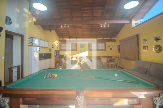 Área comum de casa à venda com 2 quartos, 230m² em Partenon, Porto Alegre