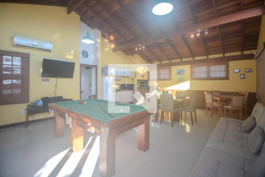 Área comum de casa à venda com 2 quartos, 230m² em Partenon, Porto Alegre