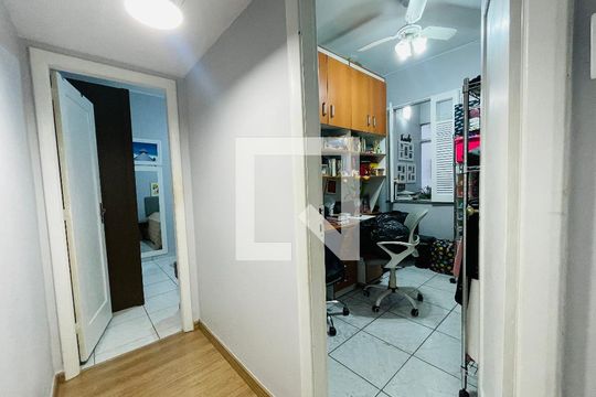 Corredor de apartamento à venda com 3 quartos, 132m² em Botafogo, Rio de Janeiro