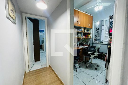 Corredor de apartamento à venda com 3 quartos, 132m² em Botafogo, Rio de Janeiro
