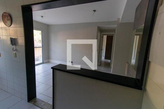 Cozinha de apartamento para alugar com 2 quartos, 57m² em Maceió, Niterói
