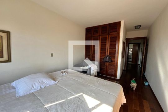 Suíte 1 de casa para alugar com 4 quartos, 350m² em Jardim Marcato, Suzano
