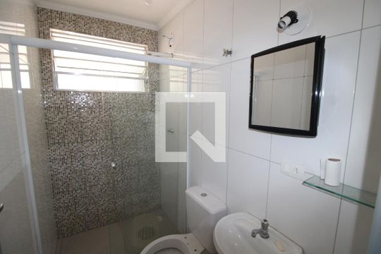 Banheiro de casa para alugar com 2 quartos, 50m² em Lauzane Paulista, São Paulo