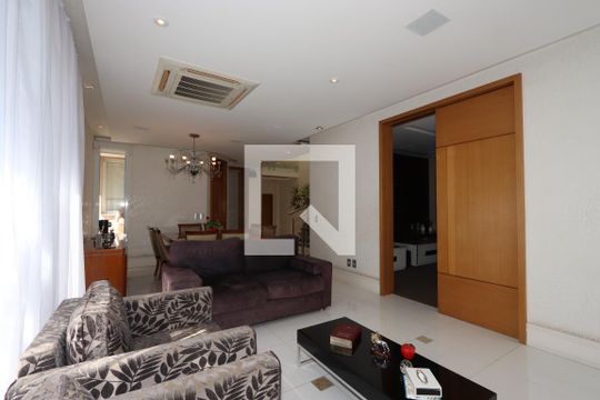 Casa à venda com 3 quartos, 380m² em Chácara Mafalda, São Paulo
