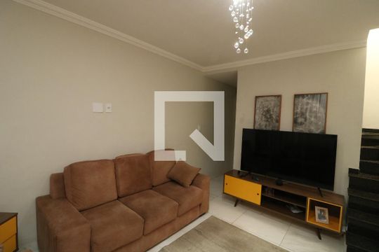 Sala de casa para alugar com 3 quartos, 121m² em Vila Antonieta, São Paulo