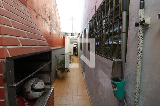 Churrasqueira de casa para alugar com 3 quartos, 121m² em Vila Antonieta, São Paulo