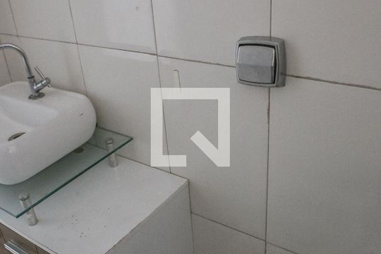 Banheiro de casa para alugar com 2 quartos, 100m² em Perdizes, São Paulo