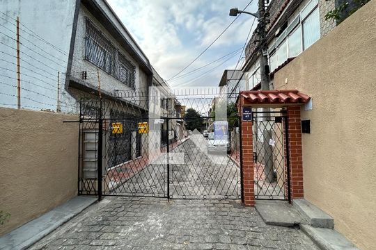 Fachada de casa para alugar com 2 quartos, 50m² em Quintino Bocaiúva, Rio de Janeiro