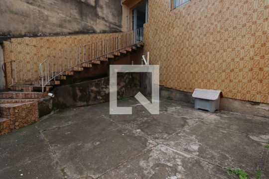 Garagem de casa à venda com 3 quartos, 290m² em Jardim Guairaca, São Paulo