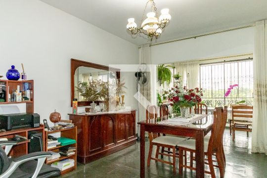 Casa para alugar com 3 quartos, 440m² em Indianópolis, São Paulo