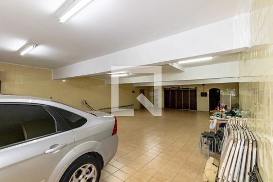 Garagem de casa para alugar com 3 quartos, 440m² em Indianópolis, São Paulo