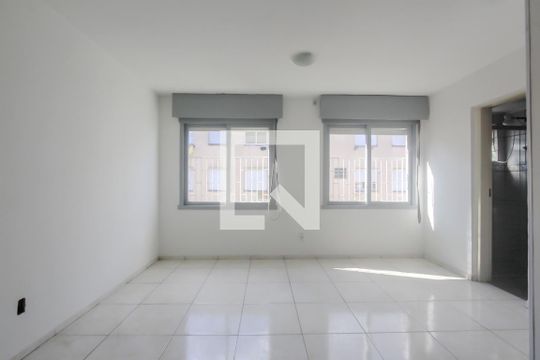 Sala/Quarto de kitnet/studio à venda com 1 quarto, 30m² em Jardim Dona Leopoldina, Porto Alegre