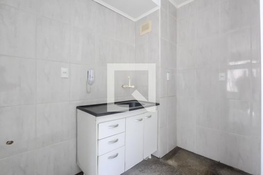 Cozinha de kitnet/studio à venda com 1 quarto, 30m² em Jardim Dona Leopoldina, Porto Alegre