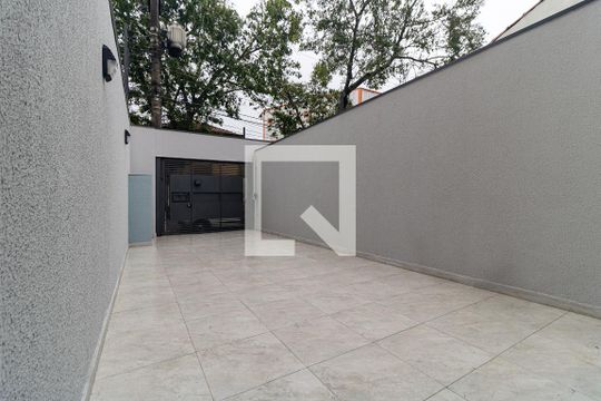 Garagem de casa à venda com 3 quartos, 100m² em Sacomã, São Paulo