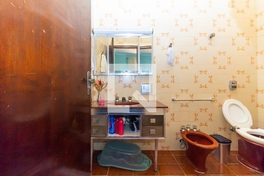 Banheiro da Suíte de casa para alugar com 3 quartos, 210m² em Parque São Lucas, São Paulo