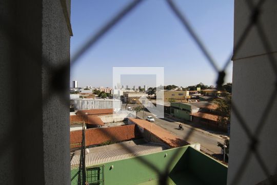 Vista da Suíte de apartamento para alugar com 2 quartos, 56m² em Jardim das Esmeraldas, Goiânia