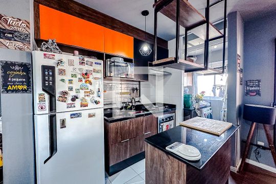 Cozinha de apartamento para alugar com 3 quartos, 60m² em Liberdade, São Paulo