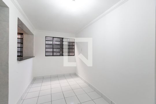 Cozinha de casa para alugar com 1 quarto, 59m² em Vila Carmosina, São Paulo
