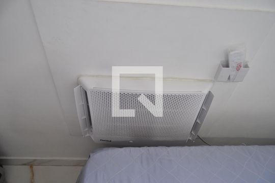 Quarto de apartamento para alugar com 2 quartos, 49m² em Del Castilho, Rio de Janeiro