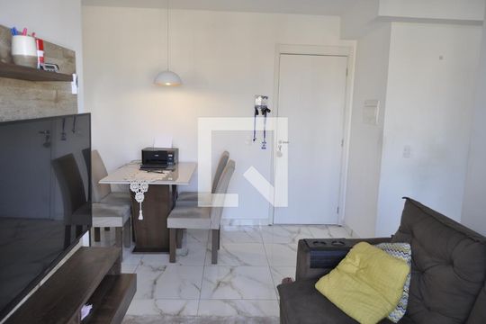 Sala de apartamento para alugar com 2 quartos, 49m² em Del Castilho, Rio de Janeiro