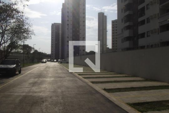 Área comum de apartamento para alugar com 2 quartos, 49m² em Del Castilho, Rio de Janeiro