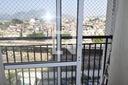 Varanda Sala de apartamento para alugar com 2 quartos, 49m² em Del Castilho, Rio de Janeiro