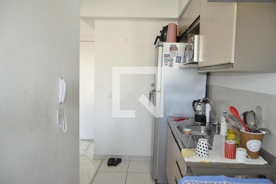 Cozinha  de apartamento para alugar com 2 quartos, 49m² em Del Castilho, Rio de Janeiro