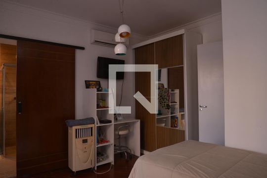 Quarto 01 de casa à venda com 4 quartos, 411m² em Vila Scarpelli, Santo André