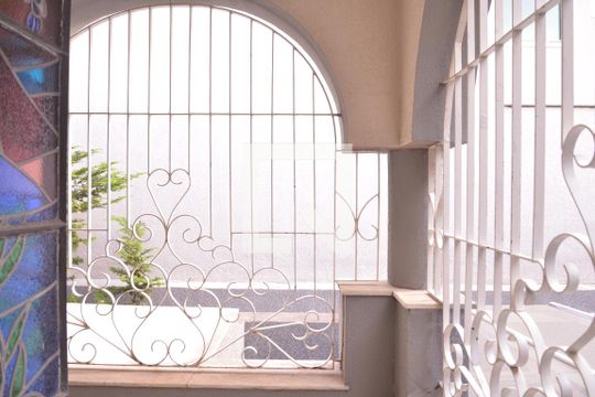 Área comum de casa à venda com 4 quartos, 411m² em Vila Scarpelli, Santo André