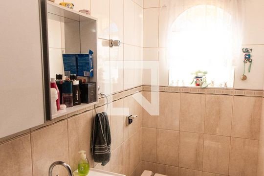 Lavabo de casa à venda com 3 quartos, 220m² em Vila Mazzei, São Paulo