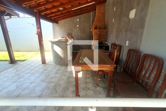Área de Serviço de casa para alugar com 3 quartos, 150m² em São Luiz, Paulínia