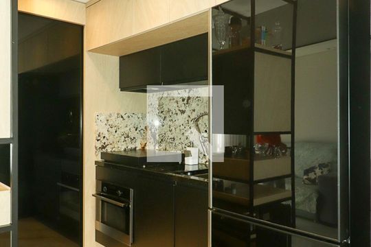 Cozinha de apartamento à venda com 1 quarto, 50m² em Petrópolis, Porto Alegre