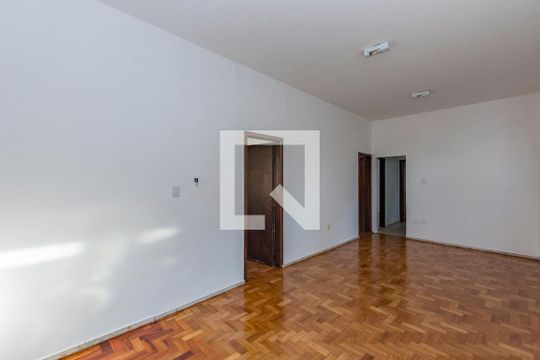 Sala de casa à venda com 3 quartos, 408m² em Padre Eustáquio, Belo Horizonte