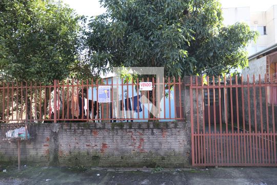 Fachada da rua de casa à venda com 3 quartos, 112m² em Feitoria, São Leopoldo
