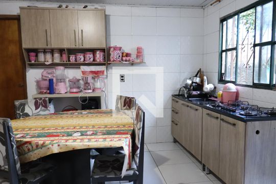 Cozinha de casa à venda com 3 quartos, 112m² em Feitoria, São Leopoldo