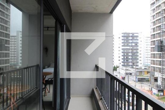 Varanda Studio de kitnet/studio para alugar com 1 quarto, 27m² em Vila Olímpia, São Paulo