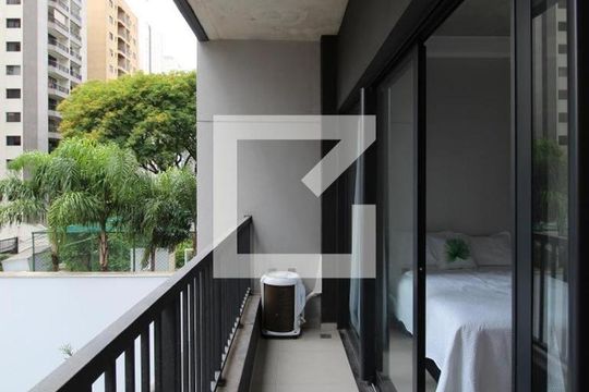 Varanda  de kitnet/studio para alugar com 1 quarto, 27m² em Vila Olímpia, São Paulo